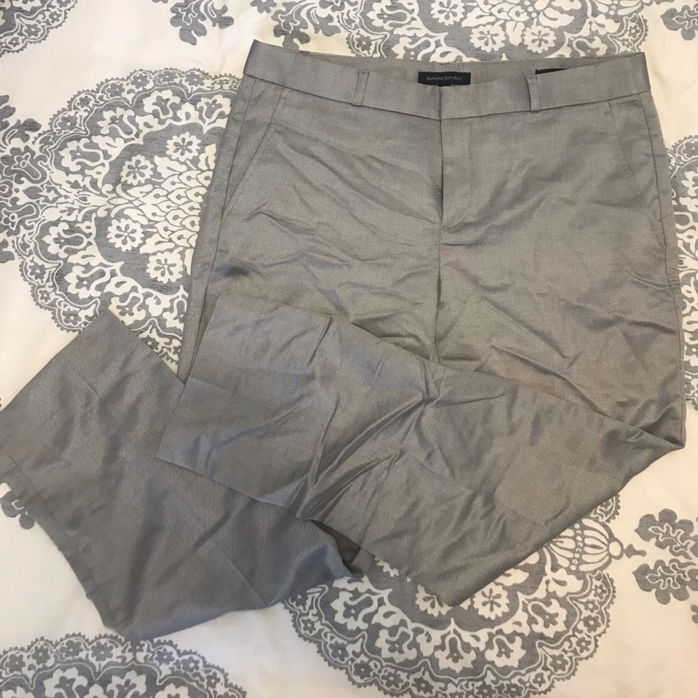 Banana Republic | Avery Straight-Fit Washable Wool Grey Trousers